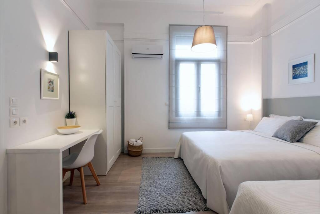 Athens Center Modern Apt In Art Nouveau Building ภายนอก รูปภาพ