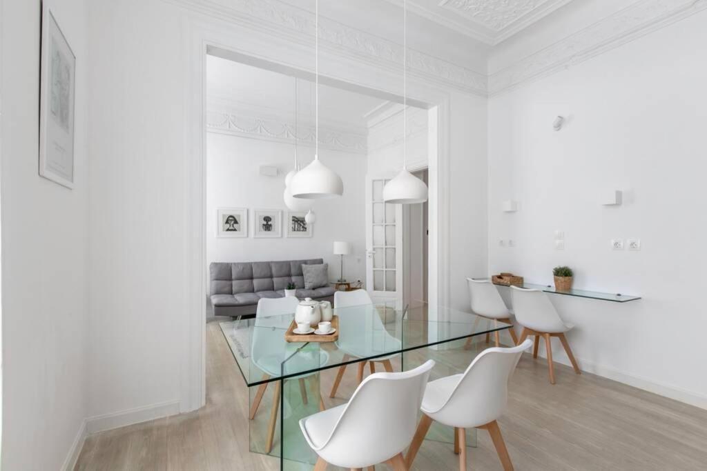 Athens Center Modern Apt In Art Nouveau Building ภายนอก รูปภาพ